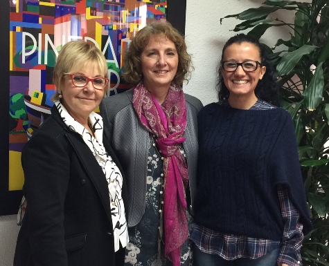 De izquierda a derecha: Carme Aragonès, Mercè Claramunt y Pilar Fernández.