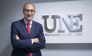 Javier García UNE