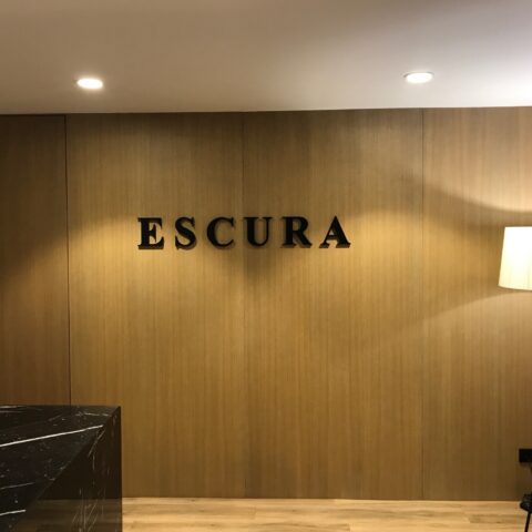ESCURA